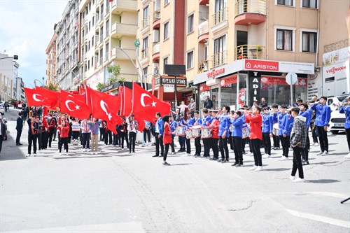 19 Mayıs Atatürk'ü Anma, Gençlik ve Spor Bayramı çoşkuyla kutlandı.